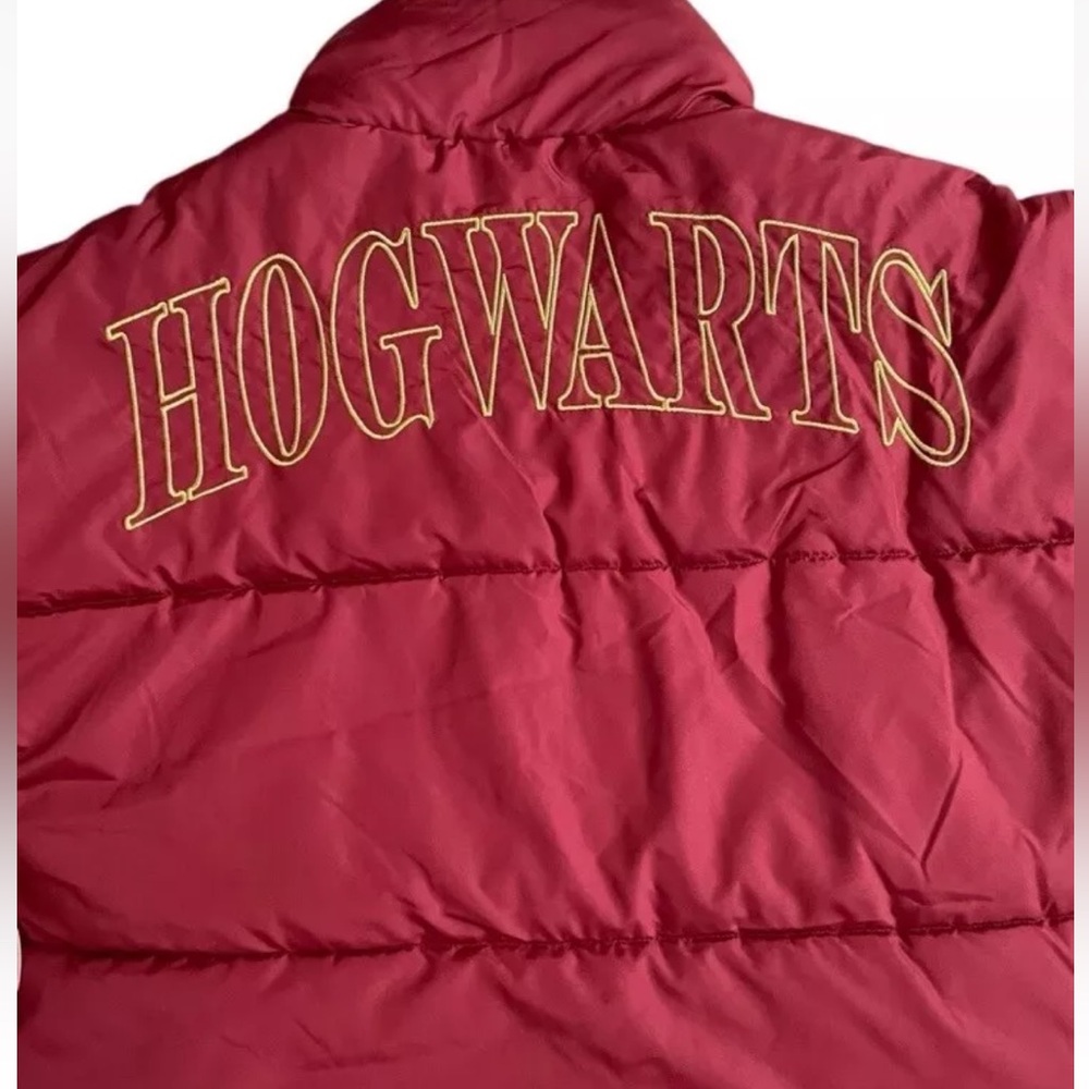 Harry Potter Women's M Puffer Jacket Wizarding World Hogwarts‎ Rhubarb Gold NEW - Picture 2 of 3